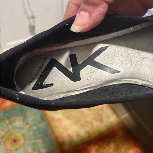 ANNE KLEIN AK Sport black flat slip-on shoes women size 8M - Picture 3 of 10